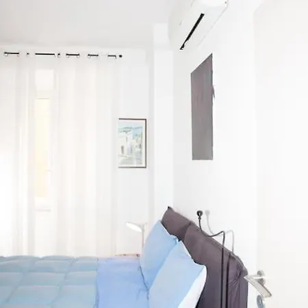 Raphi's Flat In Trastevere - The Heart Of דירה רומא